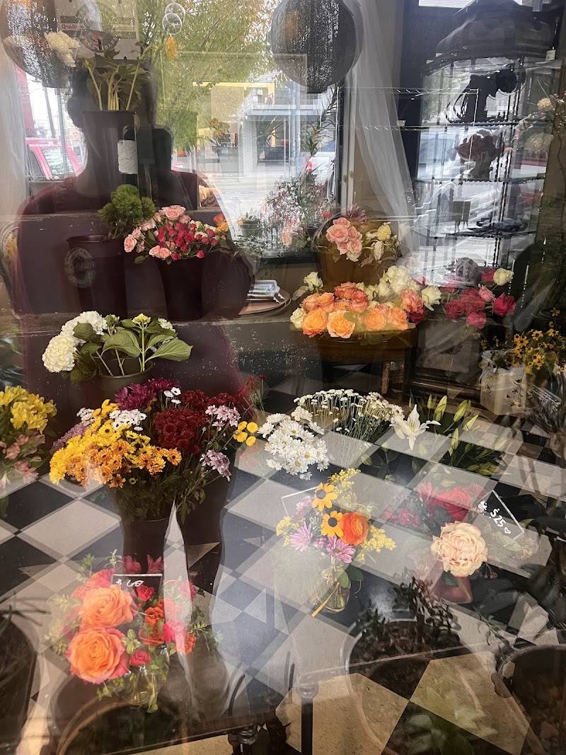 Nieman's Floral & Garden Goods